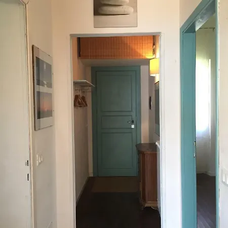 Apartment Lawrence