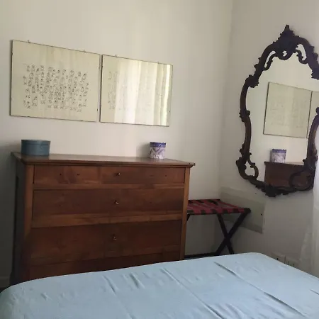 Lawrence Apartment *
